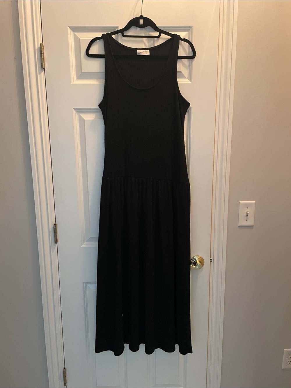 Women's Black Sleeveless Maxi Dress - Minimalist Scoop Neck